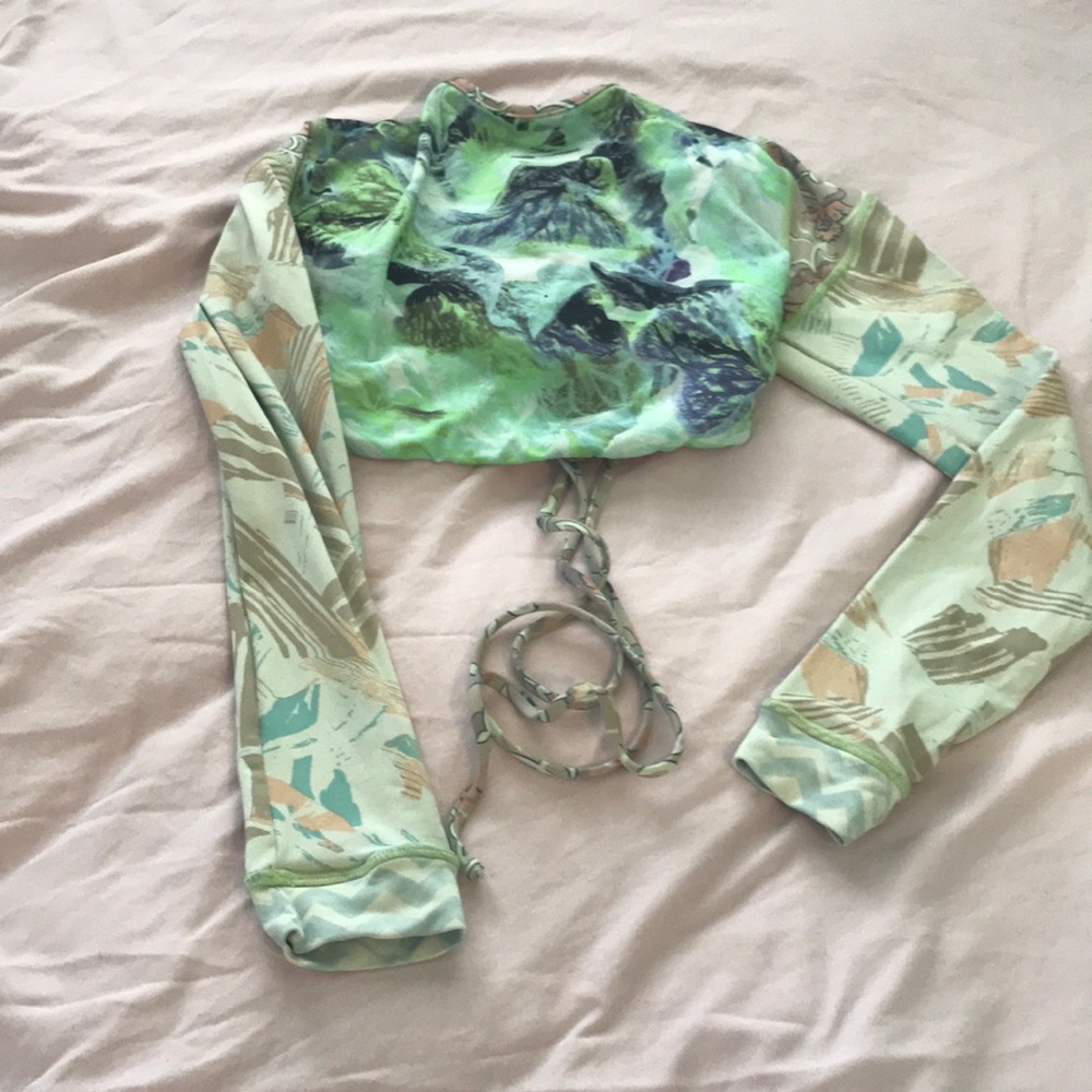 Maaji rash guard